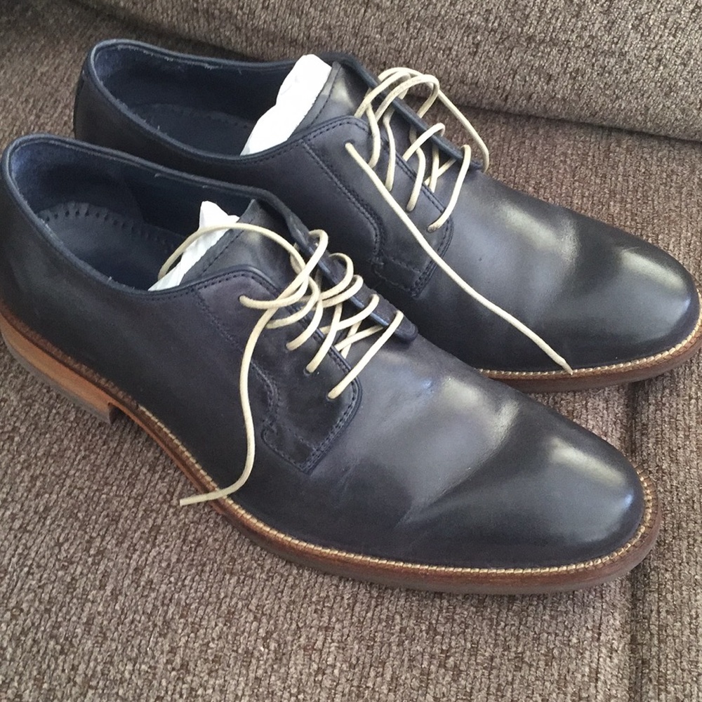 Navy Blue Cole Haan Mens 9.5 Oxford Shoes